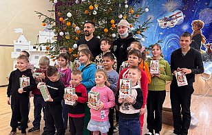 Хоккей — это не только игра, но и добрые дела.